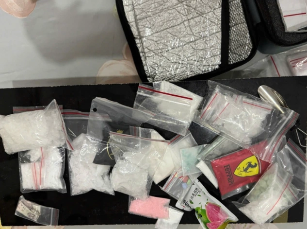 2025-12-24164848-1766569791789588128944