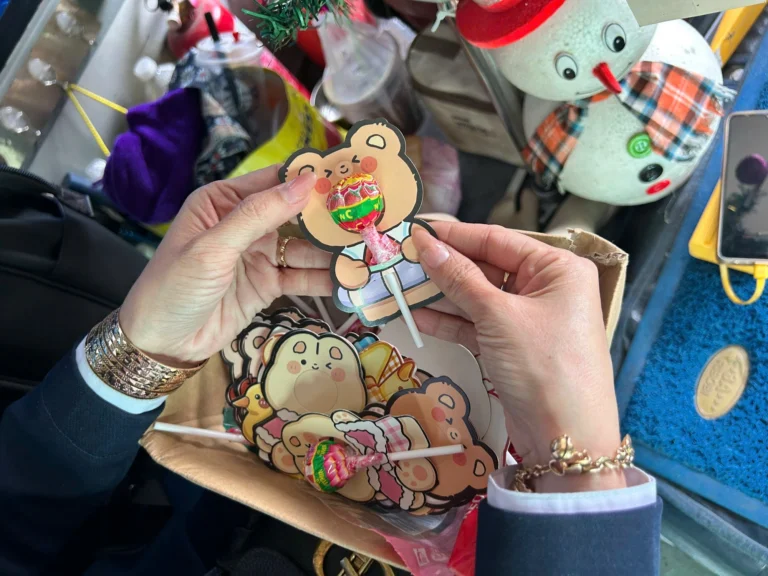 photo-1765873564118-17658735666522142410985